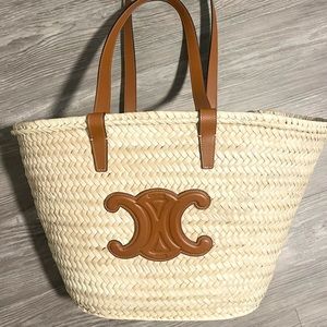 MEDIUM TRIOMPHE CELINE CLASSIC PANIER IN PALM LEAVES AND CALFSKIN
TAN
